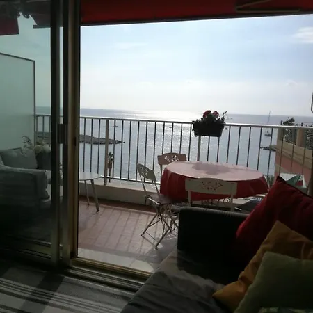 Апартаменти Studio La Plage *
